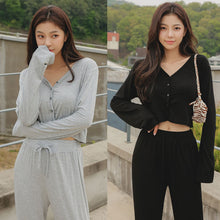 將圖片載入圖庫檢視器 CONCHWEAR 甜美短版鈕扣罩衫 2色