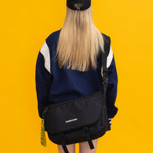 將圖片載入圖庫檢視器 UNDERCROSS No Basic 黑色郵差包