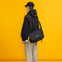 將圖片載入圖庫檢視器 UNDERCROSS No Basic 黑色郵差包