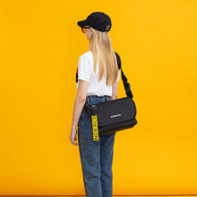 將圖片載入圖庫檢視器 UNDERCROSS No Basic 黑色迷你郵差包