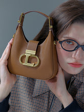 將圖片載入圖庫檢視器 LOEKA Gota S 都會知性棕色迷你馬鞍肩背包
