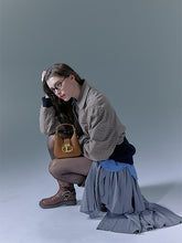 將圖片載入圖庫檢視器 LOEKA Gota S 都會知性棕色迷你馬鞍肩背包