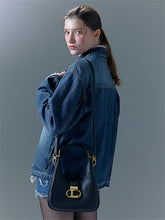 將圖片載入圖庫檢視器 LOEKA Gota M 都會知性黑色馬鞍肩背包