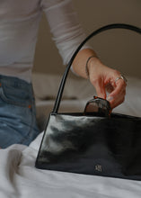 將圖片載入圖庫檢視器 KWANI Sleek Diane 簡約肩背包 (3色)