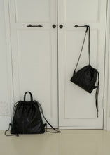 將圖片載入圖庫檢視器 KWANI Mini Chelsea 迷你鉚釘束繩背囊 (2色)