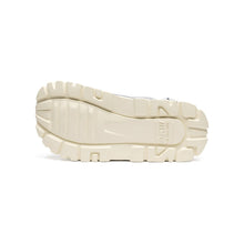 將圖片載入圖庫檢視器 AKIII CLASSIC Granada 雙魔鬼氈淺灰涼鞋