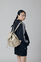 將圖片載入圖庫檢視器 MARHEN.J Scarlet 米白色尼龍束繩背包