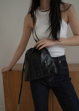 將圖片載入圖庫檢視器 KWANI Mini Chelsea 迷你鉚釘束繩背囊 (2色)