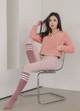 將圖片載入圖庫檢視器 CONCHWEAR 線條高筒運動襪 5色(擇2)