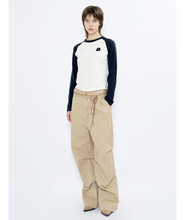 將圖片載入圖庫檢視器 FALLETT Flower Logo 深藍色牛角袖T 恤