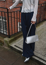 將圖片載入圖庫檢視器 KWANI Sleek Diane 簡約肩背包 (3色)