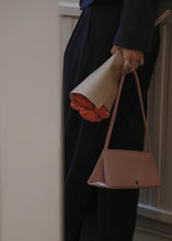 將圖片載入圖庫檢視器 KWANI Sleek Diane 簡約肩背包 (3色)