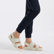 將圖片載入圖庫檢視器 AKIII CLASSIC Quick Slide VER.2 奶油餅乾色魔術貼拖鞋
