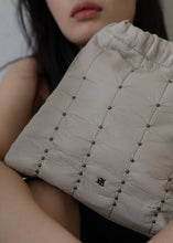 將圖片載入圖庫檢視器 KWANI Mini Chelsea 迷你鉚釘束繩背囊 (2色)