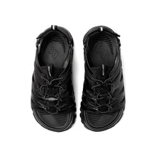 將圖片載入圖庫檢視器 AKIII CLASSIC Yosemite Tracker V2 黑色抽繩厚底涼鞋