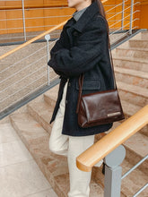 將圖片載入圖庫檢視器 MARHEN.J Elly 棕色純素皮革肩背包