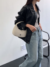 將圖片載入圖庫檢視器 MARHEN.J Pebble 迷你半月包(3色)