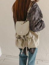 將圖片載入圖庫檢視器 MARHEN.J Scarlet 米白色尼龍束繩背包