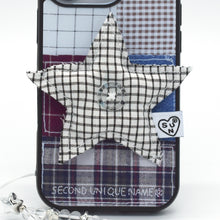 將圖片載入圖庫檢視器 SECOND UNIQUE NAME 格紋拼接白色星星手機殼