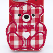 將圖片載入圖庫檢視器 SECOND UNIQUE NAME 紅色格紋小熊手機殼