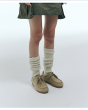 將圖片載入圖庫檢視器 23.65 NUTTY 卡其色麂皮休閒樂福鞋