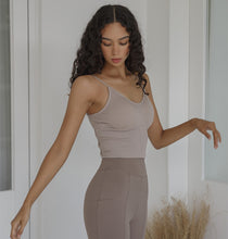 將圖片載入圖庫檢視器 CONCHWEAR 甜辣鏤空彈力背心 5色