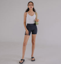 將圖片載入圖庫檢視器 CONCHWEAR 舒適3分黑色緊身運動褲