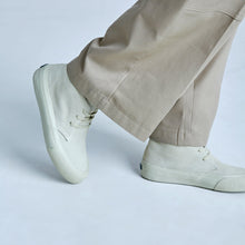 將圖片載入圖庫檢視器 ELLDU Buskin 米色低筒麂皮厚底靴