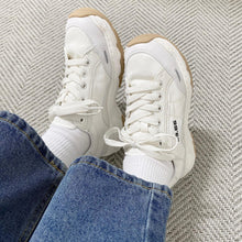 將圖片載入圖庫檢視器 23.65 V2 Vebe 淺駝色老爹鞋(MAMAMOO 玟星同款)