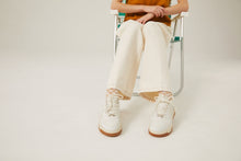 將圖片載入圖庫檢視器 GRIMPER Stick Rugged 奶油白厚底球鞋 (MONSTA X 亨元同款)