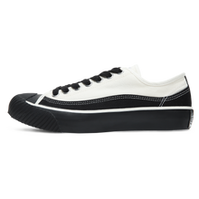 將圖片載入圖庫檢視器 BAKE-SOLE Tart 白底黑色帆布鞋