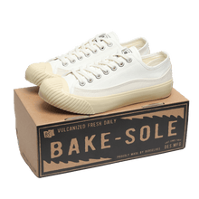 將圖片載入圖庫檢視器 BAKE-SOLE Tart 米白奶油色帆布鞋