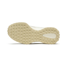 將圖片載入圖庫檢視器 AKIII CLASSIC Heritage 灰褐撞色復古絨布慢跑鞋 (ATBO 勝換同款)