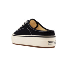 將圖片載入圖庫檢視器 AKIII CLASSIC Bold 黑底白色厚底穆勒鞋