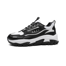 將圖片載入圖庫檢視器 AKIII CLASSIC Urban Tracker 黑白撞色經典復刻中性老爹鞋