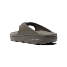 將圖片載入圖庫檢視器 AKIII CLASSIC Cloud Recovery Flipflop V2 卡其棕夾腳拖鞋