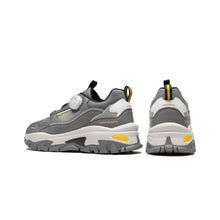 將圖片載入圖庫檢視器 AKIII CLASSIC Urban Tracker Freelock 復古深灰復刻機能老爹鞋