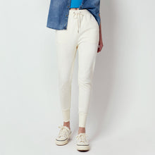 將圖片載入圖庫檢視器 AKIII CLASSIC Bold 象牙白色厚底穆勒鞋