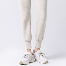 將圖片載入圖庫檢視器 AKIII CLASSIC Praha 純白色經典復刻中性老爹鞋