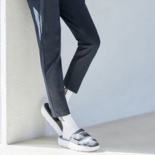 將圖片載入圖庫檢視器 AKIII CLASSIC Dual Cushioning Slide 三重軟墊全黑色拖鞋 (OMEGA X 政勳同款)