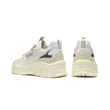 將圖片載入圖庫檢視器 AKIII CLASSIC Urban Tracker 白灰撞色經典復刻中性老爹鞋 (柳善皓同款)