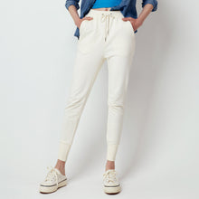 將圖片載入圖庫檢視器 AKIII CLASSIC Bold 象牙白色厚底穆勒鞋