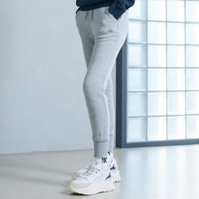 將圖片載入圖庫檢視器 AKIII CLASSIC Urban Tracker 白灰撞色經典復刻中性老爹鞋 (柳善皓同款)