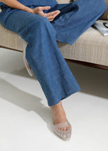 將圖片載入圖庫檢視器 HEAVENLY JELLY Sleek Glitter 銀色低跟果凍鞋