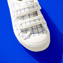 將圖片載入圖庫檢視器 THANK YOU SHOES MUCH Sketch 童趣格紋運動鞋 2色