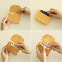 將圖片載入圖庫檢視器 D.LAB Nini 黃色微笑真皮卡夾零錢包