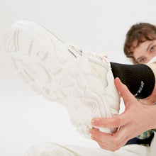 將圖片載入圖庫檢視器 23.65 V2 三重白色老爹鞋 (Jessi同款)