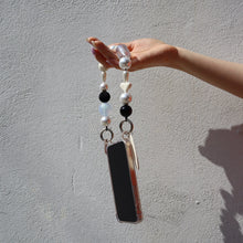 將圖片載入圖庫檢視器 ARNO Beads 可拆式 珠鍊防撞手機殼_小達爾馬西安