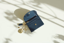 將圖片載入圖庫檢視器 D.LAB Nini 深藍色微笑真皮卡夾零錢包
