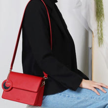 將圖片載入圖庫檢視器 D.LAB May 紅色斜肩包